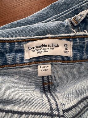 Abercrombie & Fitch Light Blue High-Rise '90s Relaxed Jeans
